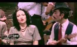Καίγομαι καίγομαι –  Σωτηρία Λεονάρδου