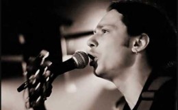 music Αλκίνοος Ιωαννίδης – Στην αγορά του κόσμου