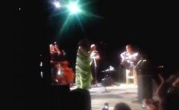 music Χάρις Αλεξίου – Τι γλυκό να σ’αγαπούν