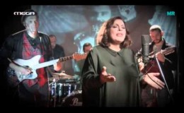 music Χάρις Αλεξίου – Οι Στιγμές