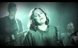music Η Πρώτη Αγάπη – Χάρις Αλεξίου (Video Clip)