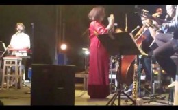 music Haris Alexiou-Mia Einai i Ousia (Live 2013)