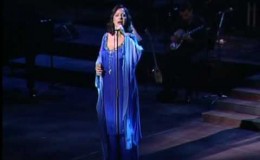 music Xaris Alexiou – Ax Xelidoni Mou – Αχ Χελιδόνι Μου ( Live) – Χάρις Αλεξίου