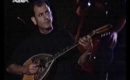 music Χάρις Αλεξίου – Πάμε Μια Βόλτα Στο Φεγγάρι