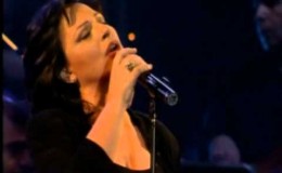 music Χάρις Αλεξίου – Η Πατρίδα Live