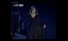 music Χ. Αλεξίου-Γ.Νταλάρας-Μάνα μου Ελλάς-Τελετή λήξης