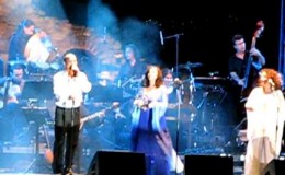 music Χάρις Αλεξίου & Τρίφωνο – Σ’αγαπώ Σ’αγαπώ