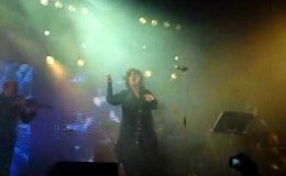 music Χάρις Αλεξίου Περιπλάνηση, Μια πίστα από φώσφορο