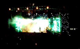 music Χάρις Αλεξίου – Θ’ανάβω με τσιγάρα (LIVE in Patras)
