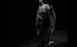 music HAROULA ALEXIOU – TIS TAVERNAS TO ROLOI – ΤΗΣ ΤΑΒΕΡΝΑΣ ΤΟ ΡΟΛΟΙ.wmv