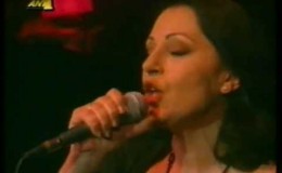 music ΧΑΡΙΣ ΑΛΕΞΙΟΥ – ΜΙΑ ΕΙΝΑΙ Η ΟΥΣΙΑ