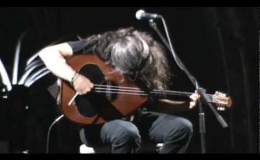 music Giannis Xaroulis – Erwtokritos(Ta thlivera mantata) (Gazi 06.06.2012)