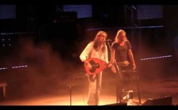 music Ο Άμλετ της σελήνης | Γιάννης Χαρούλης – Χρήστος Θηβαίος ( Λυκαβηττός 2013 )