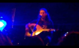 music Γιάννης Χαρούλης – Μεσοπέλαγα αρμενίζω (Ρέθυμνο 20/08/2011)