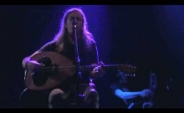 music Γιάννης Χαρούλης | Δε λες κουβέντα
