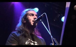 music Χαρούλης,Εστουδιαντίνα _ Δε λες κουβέντα