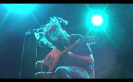 music Ο ακροβάτης – Γιάννης Χαρούλης ( Θέατρο Βράχων Βύρωνα 2013 )