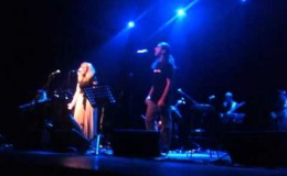 music Νατάσσα Μποφίλιου | Γιάννης Χαρούλης | Κοίτα εγώ-(Live)