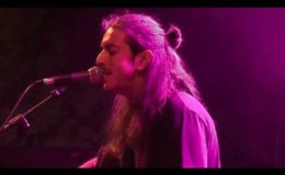 music Εγώ δεν ειμαι ποιητής | Γιάννης Χαρούλης