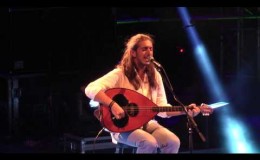 music Κόσμε Χρυσέ | Γιάννης Χαρούλης ( Λυκαβηττός 2013 )