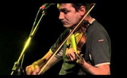 music ”ΧΙΛΙΑ ΠΡΟΣΩΠΑ”_Σωκράτης Μάλαμας