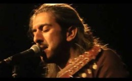 music Στις χαραυγές ξεχνιέμαι | Γιάννης Χαρούλης ( Φινάλε ΣττΝ)