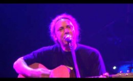 music Αλκίνοος Ιωαννίδης & Σωκράτης Μάλαμας-Γιατί δεν έρχεσαι ποτέ