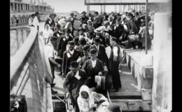 music Στην Αμερική – Σωκράτης Μάλαμας