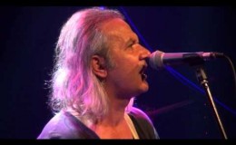 music Κανείς δεν έρχεται – Χ.Θηβαίος &  Γ.Χαρούλης