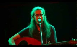 music Έχω έναν καφενέ |  Γιάννης Χαρούλης