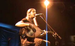 music Τί λάθος κάνω Γιάννης Χαρούλης@ΣτΝ 26Μαρ2013