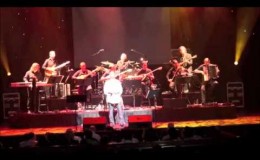 music Μια στάση εδώ – Δ.Μητροπάνος Live @ Radio City New York