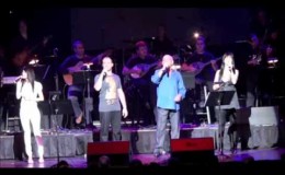music Μια παρέα είμαστε – Δ.Μητροπάνος Live @ Radio City New York