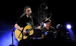 music Αλκίνοος Ιωαννίδης – Χίλια μύρια κύματα | Μελωδία Fm