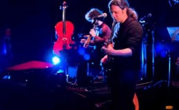 music Αλκίνοος Ιωαννίδης – Το κλάμα του Εμιγκράντου Live