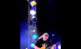music Αλκίνοος Ιωαννίδης – Πατριωτάκια του ήλιου Live