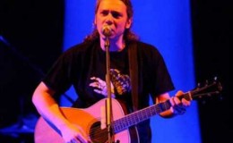 music Αλκίνοος Ιωαννίδης – Πάρε με Live