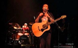 music Αλκίνοος Ιωαννίδης – Πάμε μια βόλτα στο φεγγάρι | Μετρό Live