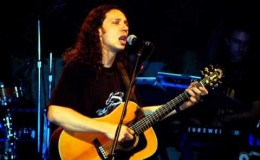 music Αλκίνοος Ιωαννίδης – Όχι μην κλαις Live
