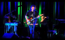 music Αλκίνοος  Ιωαννίδης – Αυτόν τον κόσμο τον καλό Live