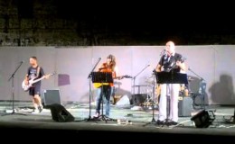 music Drugstore Men – Προσκυνητής