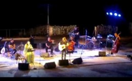 music Φαραντούρη-Ιωαννίδης (Σκουπιδαριό/Χατζιδακειάδα)