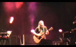 music Alkinoos Ioannidis  – Karavi Me Simea Kseni[Live@Texnopolis_Gkazi,Keramikos,05/09/2011]