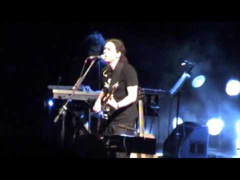 music Αλκίνοος Ιωαννίδης LIVE 2009 στο Βόλο-Με τόσα ψέματα 8/17