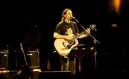music Αλκίνοος Ιωαννίδης – Μη γυρίσεις live