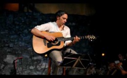 music Αλκίνοος Ιωαννίδης – Κόκκιν αχείλι (Acoustic Live)
